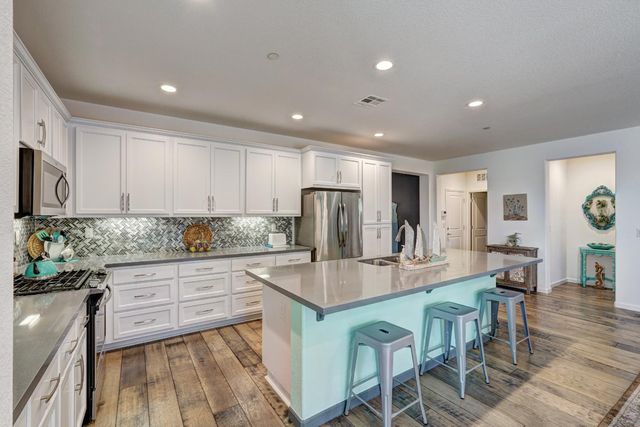 241 Ryans Ln, Grass Valley, CA 95945