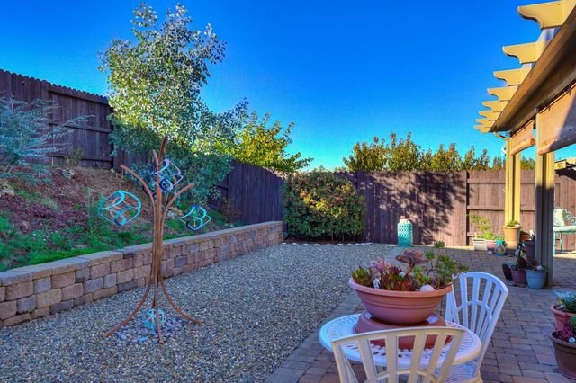 241 Ryans Ln, Grass Valley, CA 95945