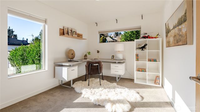 3245 21st Avenue W, Seattle, WA 98199