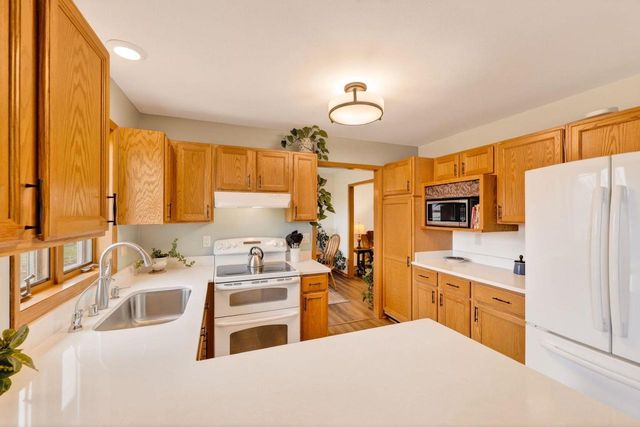 434 Burr Oak Avenue, Oregon, WI 53575