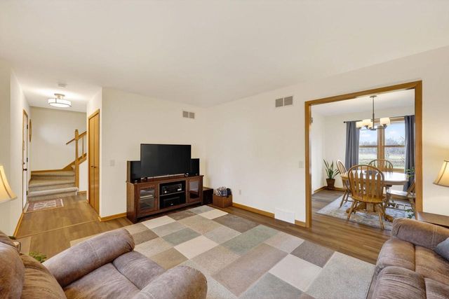 434 Burr Oak Avenue, Oregon, WI 53575