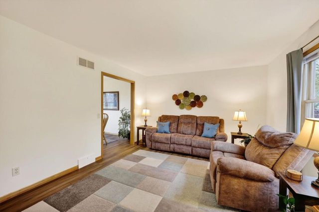 434 Burr Oak Avenue, Oregon, WI 53575