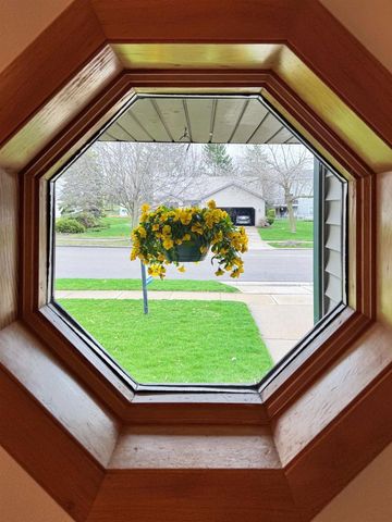 434 Burr Oak Avenue, Oregon, WI 53575