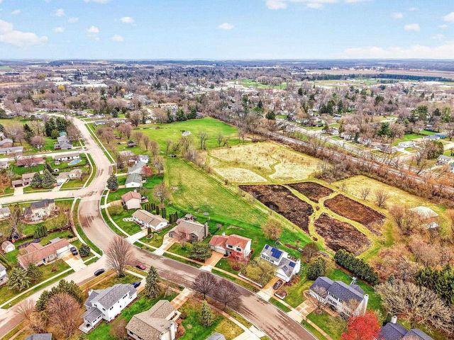 434 Burr Oak Avenue, Oregon, WI 53575