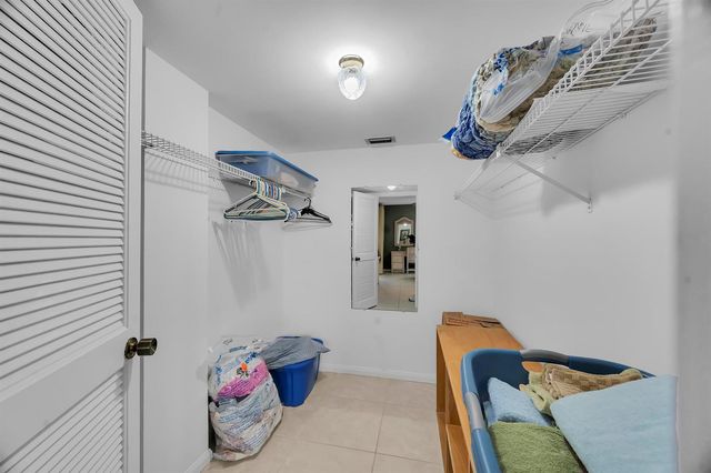 3492 NE Causeway Boulevard 103, Jensen Beach, FL 34957
