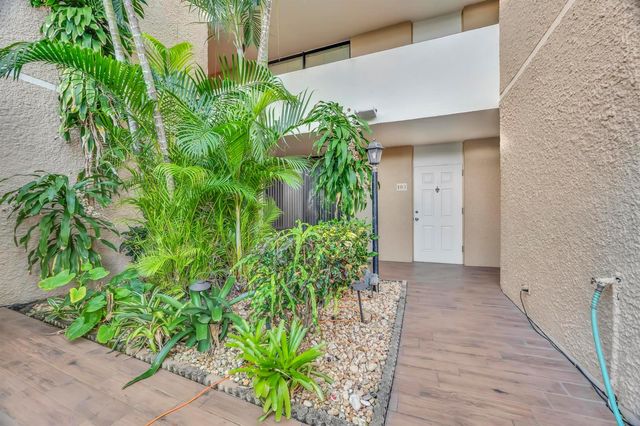 3492 NE Causeway Boulevard 103, Jensen Beach, FL 34957