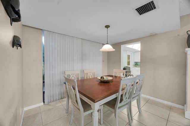 3492 NE Causeway Boulevard 103, Jensen Beach, FL 34957