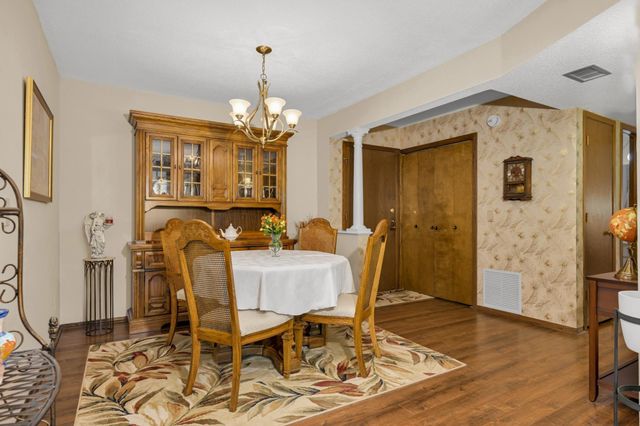 4120 Parklawn Avenue 222, Edina, MN 55435