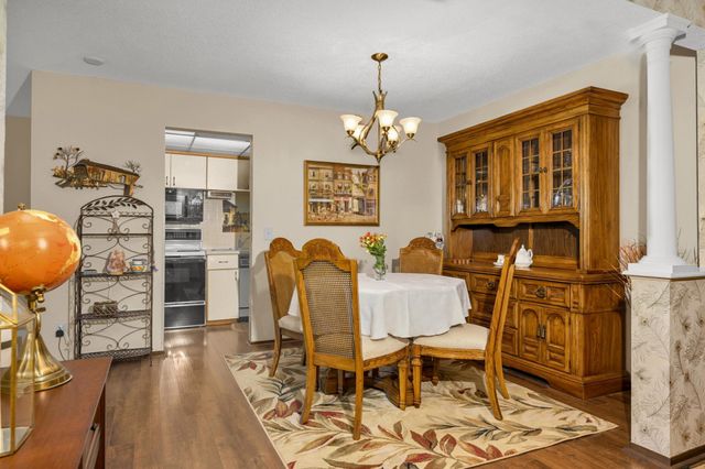 4120 Parklawn Avenue 222, Edina, MN 55435