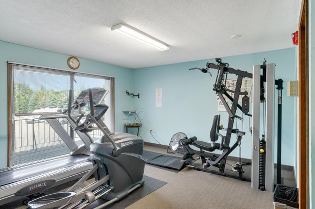 4120 Parklawn Avenue 222, Edina, MN 55435