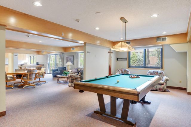 4120 Parklawn Avenue 222, Edina, MN 55435