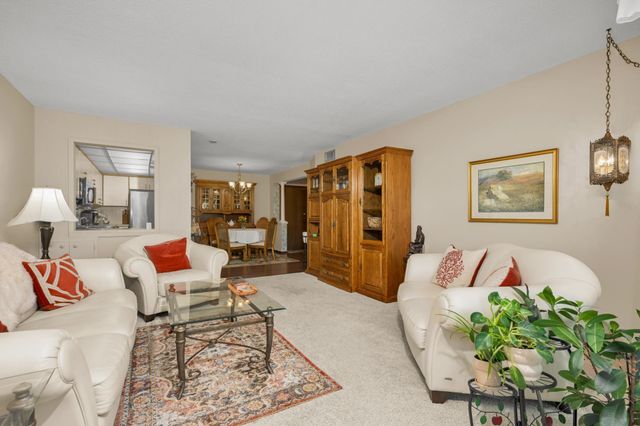 4120 Parklawn Avenue 222, Edina, MN 55435
