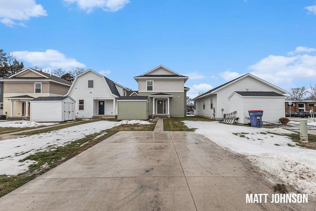 2105 Willard Avenue, Grand Rapids, MI 49507