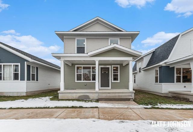 2105 Willard Avenue, Grand Rapids, MI 49507