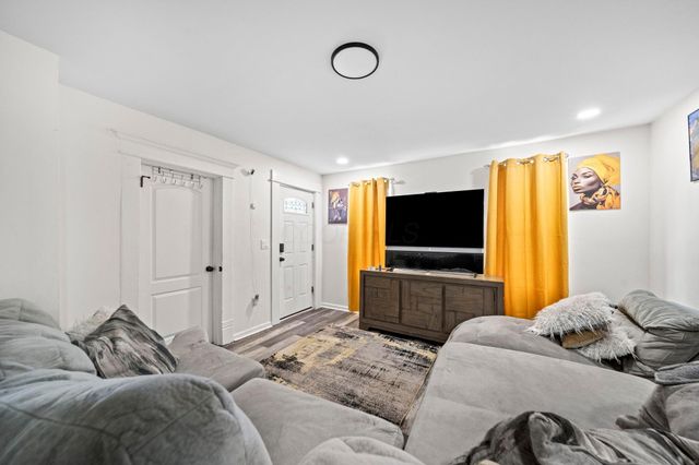 181 S Oakley Avenue, Columbus, OH 43204