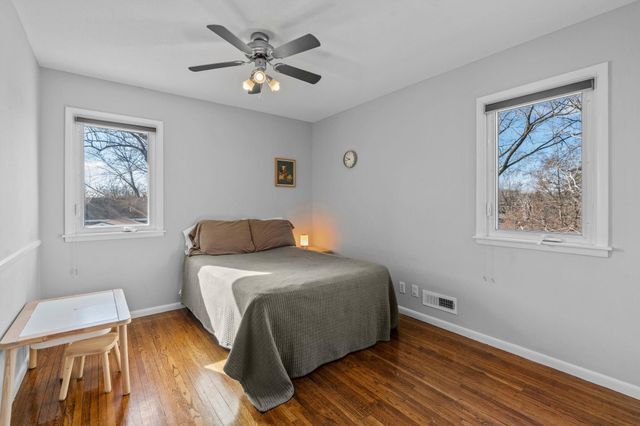 942 Hopewell Lane, Apple Valley, MN 55124