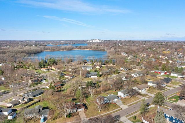 942 Hopewell Lane, Apple Valley, MN 55124