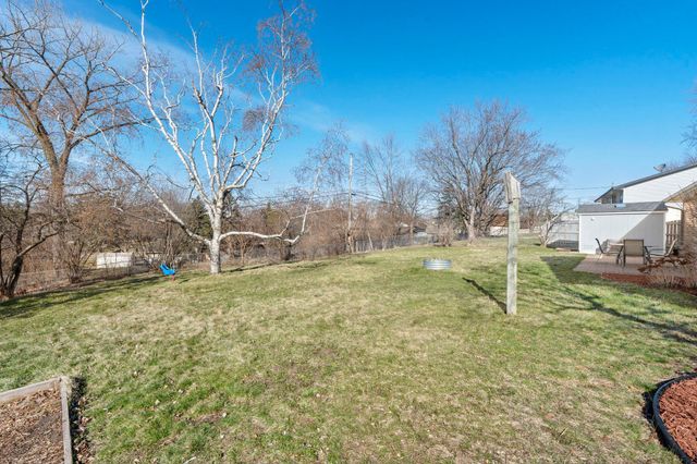 942 Hopewell Lane, Apple Valley, MN 55124