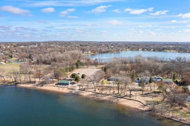942 Hopewell Lane, Apple Valley, MN 55124