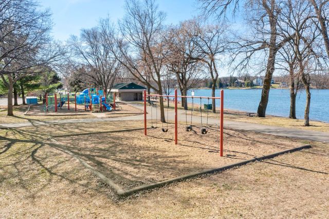 942 Hopewell Lane, Apple Valley, MN 55124