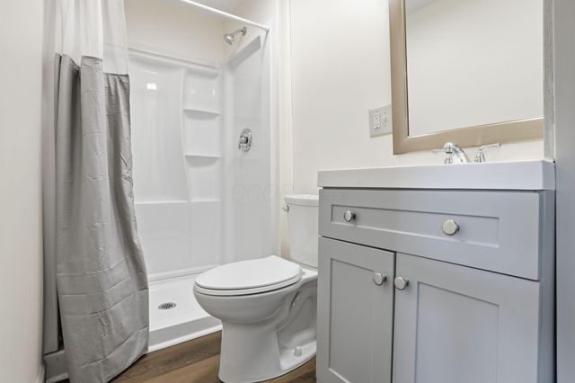 910 E Paint Street, Washington Court House, OH 43160