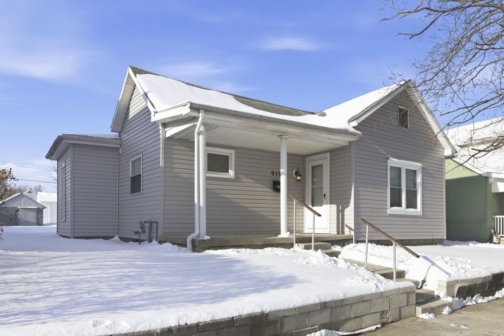 910 E Paint Street, Washington Court House, OH 43160