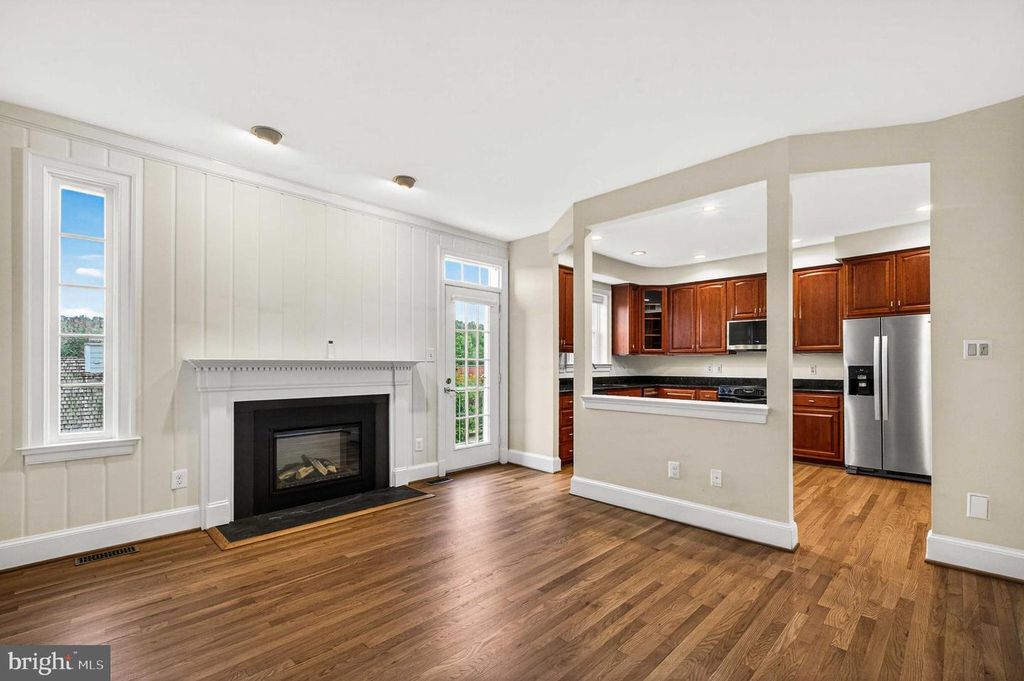 Image 18 of property listing at 8016 QUARRY RIDGE WAY, Bethesda, MD 20817