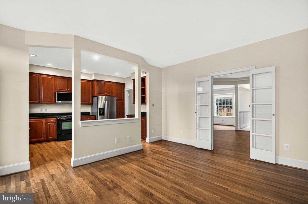 Image 19 of property listing at 8016 QUARRY RIDGE WAY, Bethesda, MD 20817