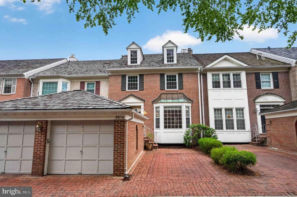 Image 2 of property listing at 8016 QUARRY RIDGE WAY, Bethesda, MD 20817
