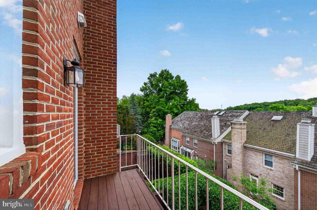 Image 20 of property listing at 8016 QUARRY RIDGE WAY, Bethesda, MD 20817