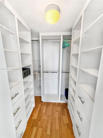 185 SW 7th St 2701, Miami, FL 33130