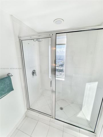 185 SW 7th St 2701, Miami, FL 33130