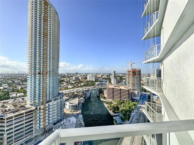 185 SW 7th St 2701, Miami, FL 33130