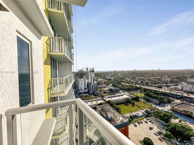 185 SW 7th St 2701, Miami, FL 33130