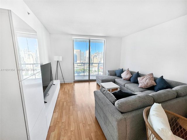 185 SW 7th St 2701, Miami, FL 33130