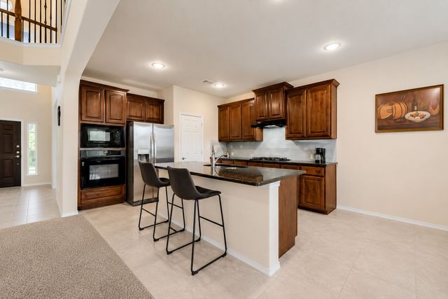 1300 Bellingham Circle, Glenn Heights, TX 75154