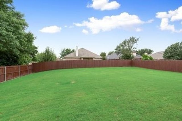1300 Bellingham Circle, Glenn Heights, TX 75154
