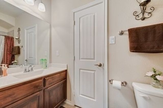 1300 Bellingham Circle, Glenn Heights, TX 75154