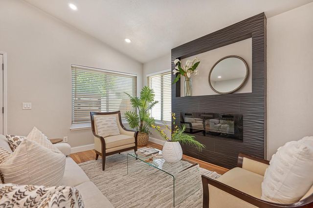 7510 Island Way, Sacramento, CA 95831