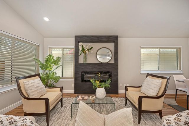 7510 Island Way, Sacramento, CA 95831