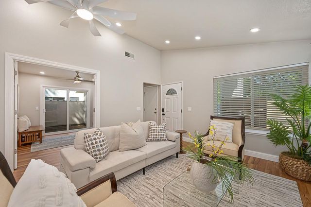 7510 Island Way, Sacramento, CA 95831