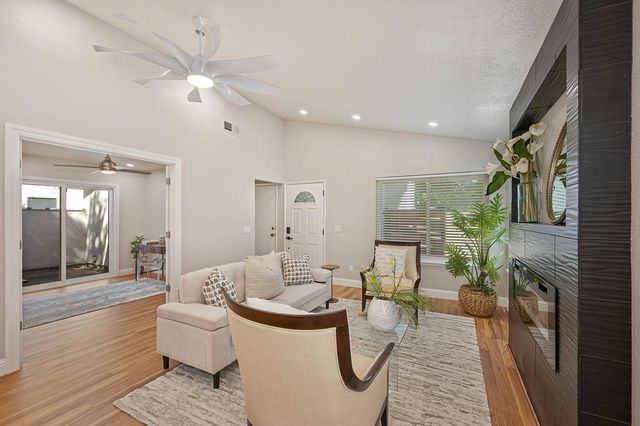 7510 Island Way, Sacramento, CA 95831