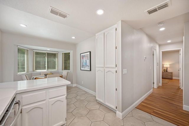 7510 Island Way, Sacramento, CA 95831