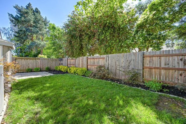 7510 Island Way, Sacramento, CA 95831