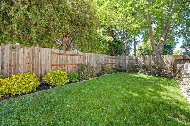 7510 Island Way, Sacramento, CA 95831