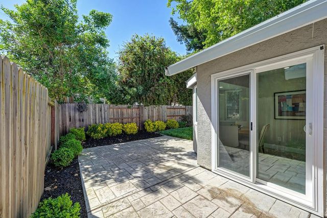 7510 Island Way, Sacramento, CA 95831