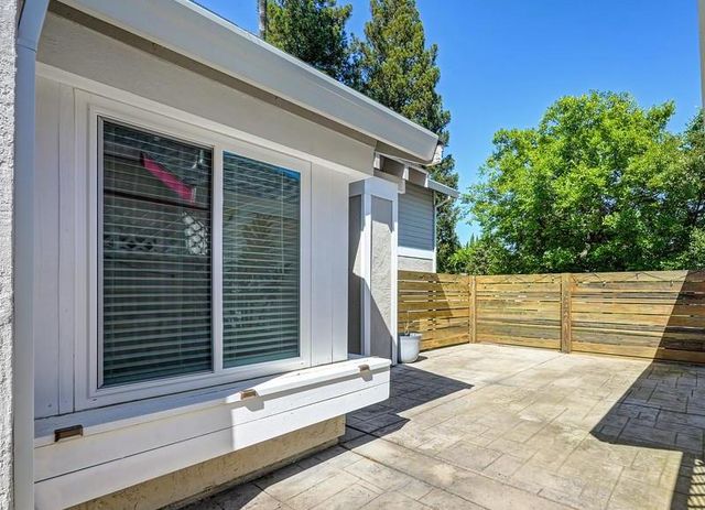 7510 Island Way, Sacramento, CA 95831