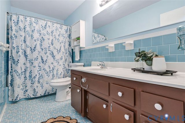 5904 Sutherland Dr, Sutherland, VA 23885