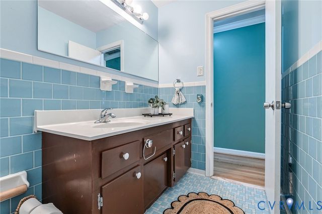 5904 Sutherland Dr, Sutherland, VA 23885