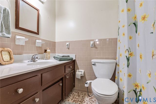 5904 Sutherland Dr, Sutherland, VA 23885